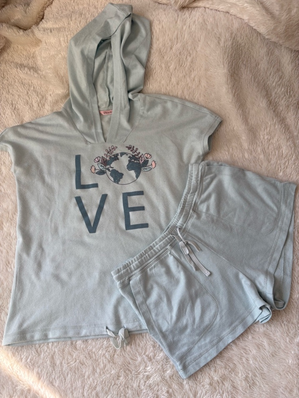 La Vie En Rose Pale Green LOVE Hooded Short Pajama Set